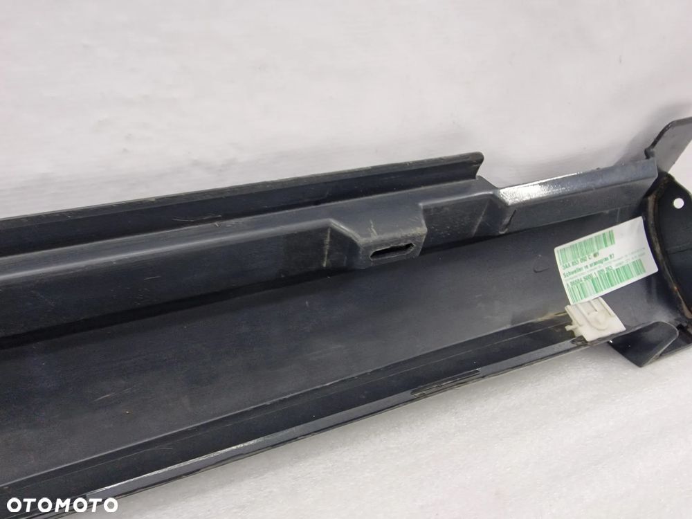 VW PASSAT B7 3AA 10- PRAWA LISTWA PROGOWA / NAKŁADKA PROGU , NR 3AA853092C / 3AA853856 , NR AUKCJI PR432 - 12