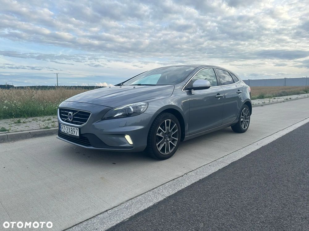 Volvo V40 D2 Drive-E R-Design Momentum - 3