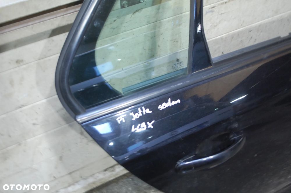 DRZWI PRAWY LUB LEWY TYŁ TYLNE PRAWE LEWE VW JETTA V SEDAN LC9X - 11