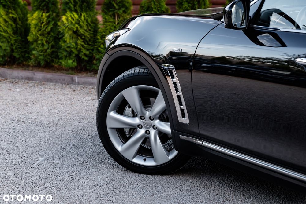 Infiniti FX FX30d S - 14
