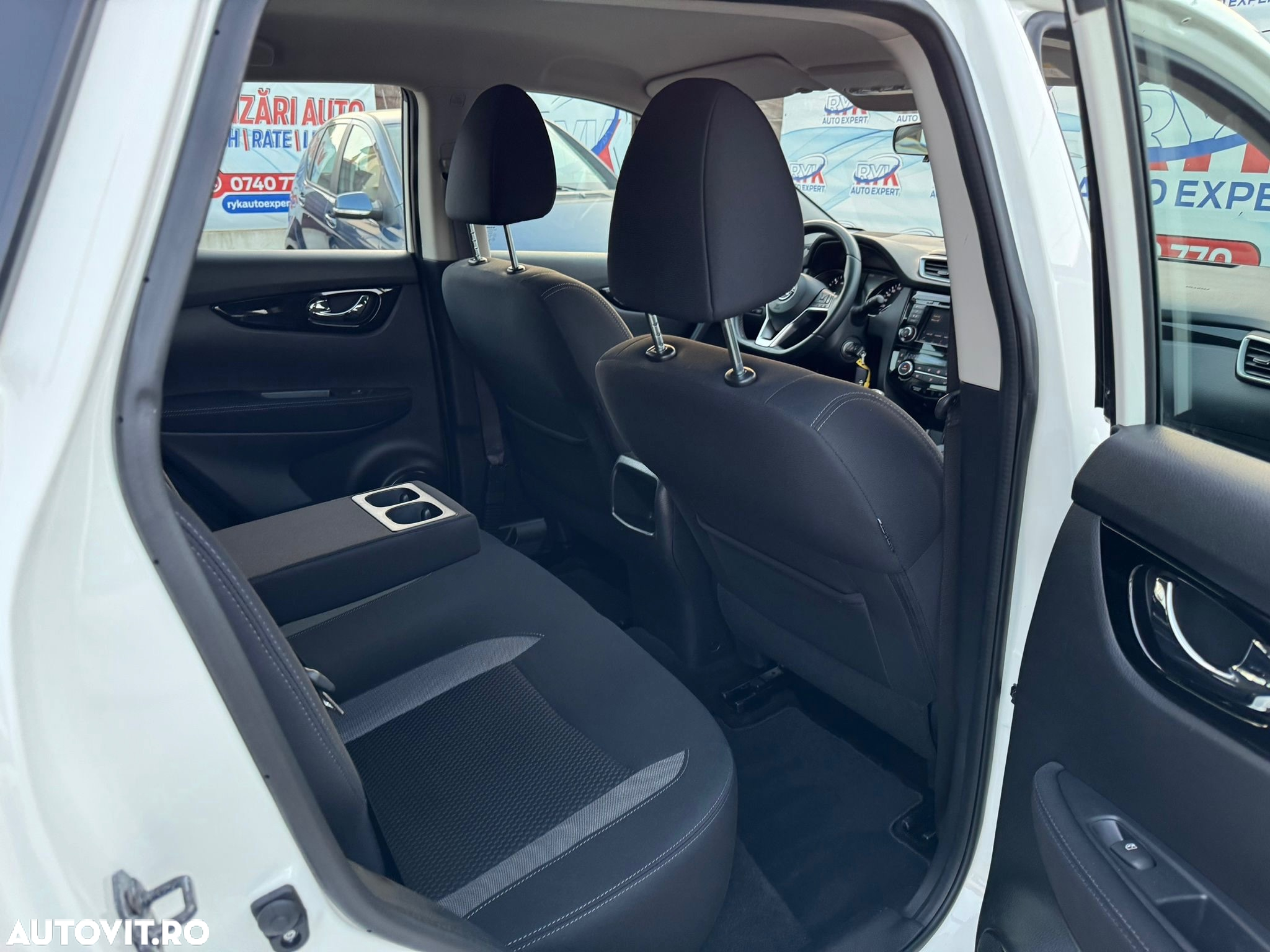 Nissan Qashqai 1.5 DCI N-CONNECTA - 17