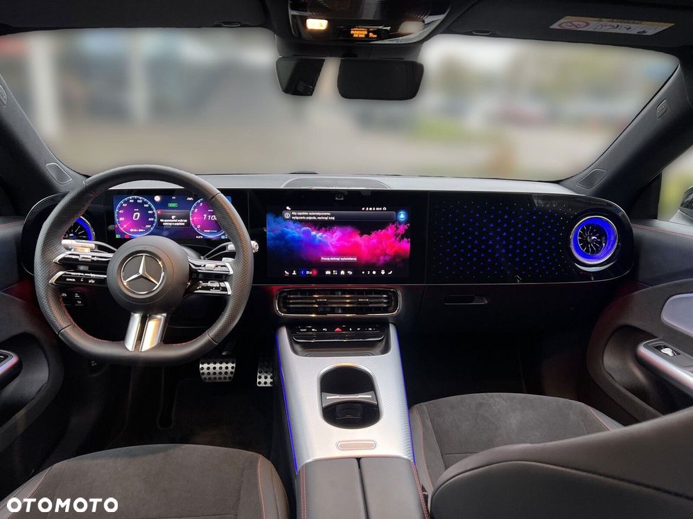 Mercedes-Benz CLA - 12