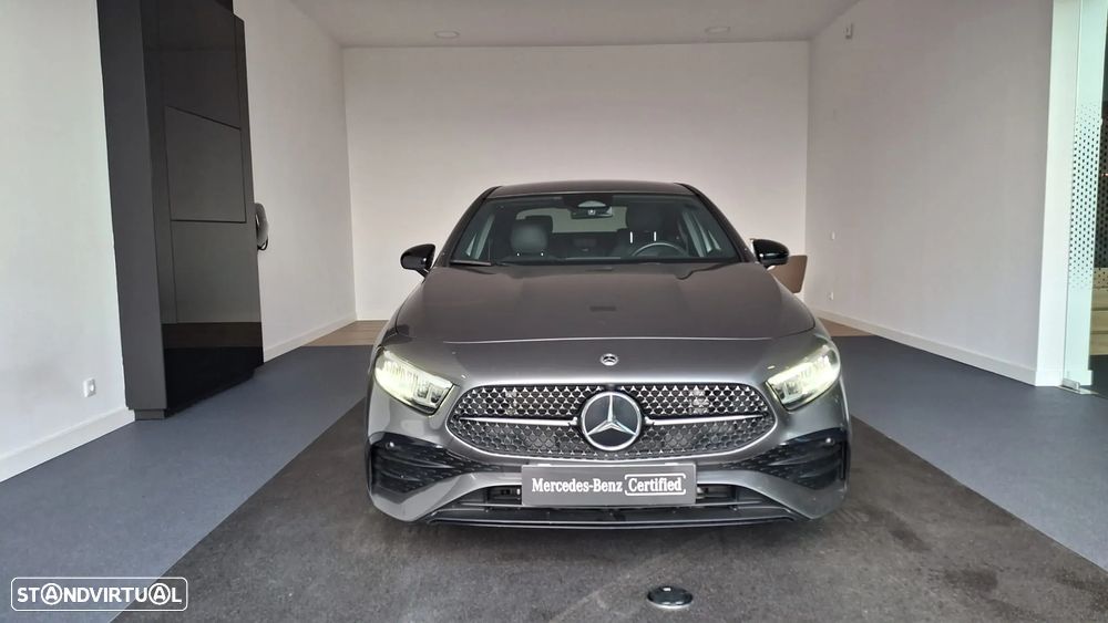 Mercedes-Benz A 200 Limousine AMG Line Aut. - 4