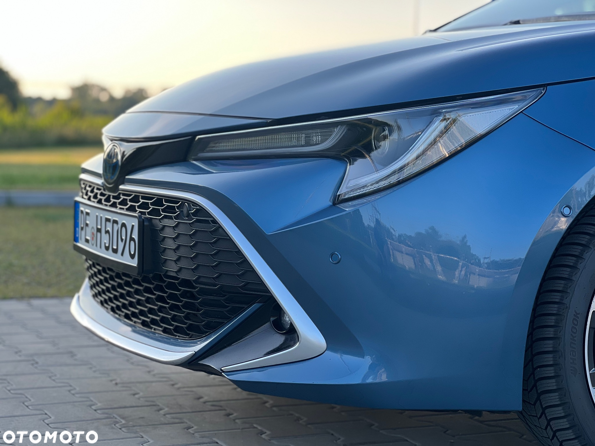 Toyota Corolla 2.0 Hybrid Touring Sports Team Deutschland - 4