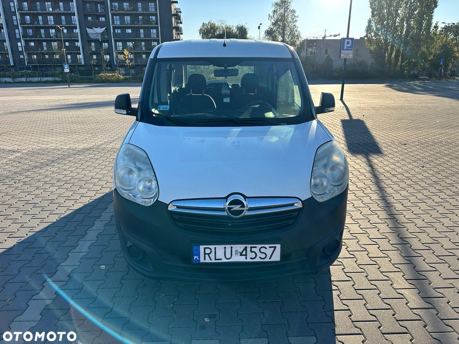 Opel Combo - 8