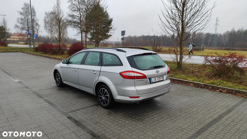 Ford Mondeo 2.0 TDCi Ambiente - 27