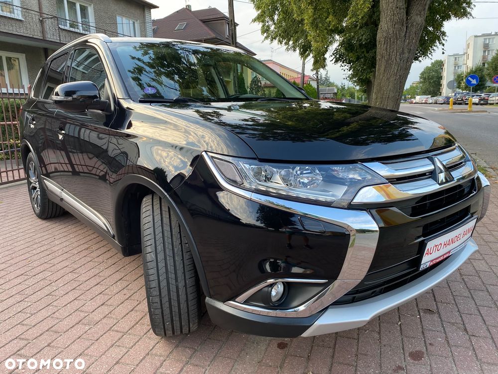 Mitsubishi Outlander 2.0 Intense + - 18