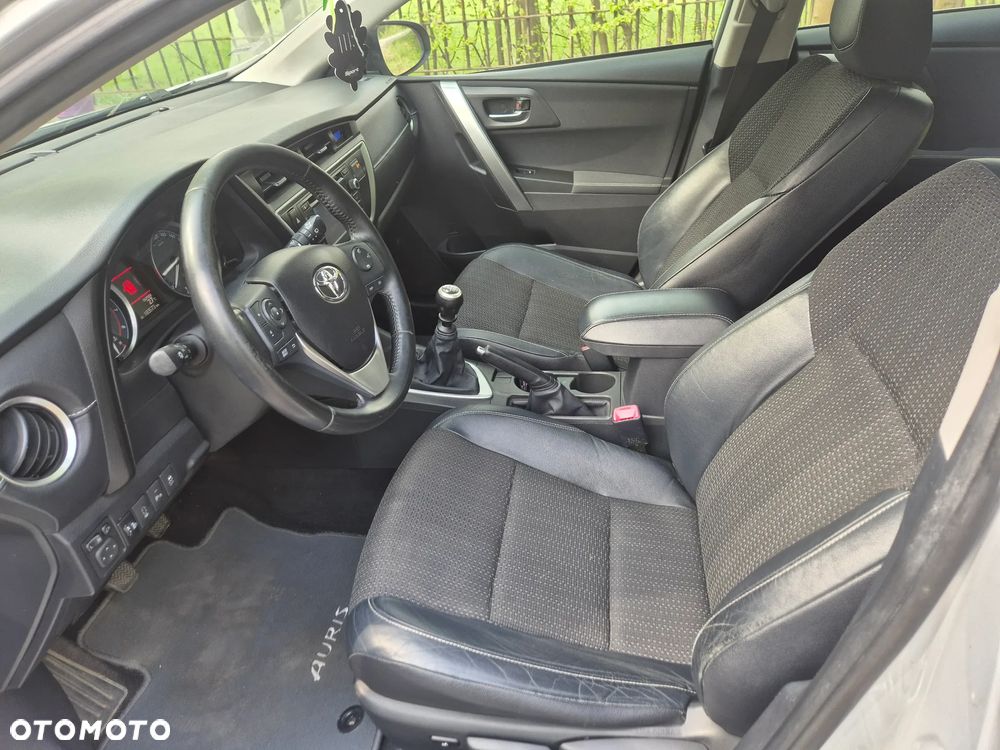 Toyota Auris 1.6 Edition - 11