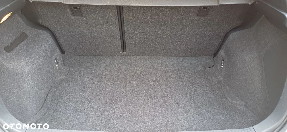 Toyota Auris 1.4 D-4D Luna - 16