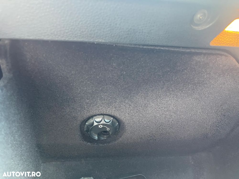 Volkswagen Sharan 2.0 TDI DSG (BlueMotion Technology) Comfortline - 24