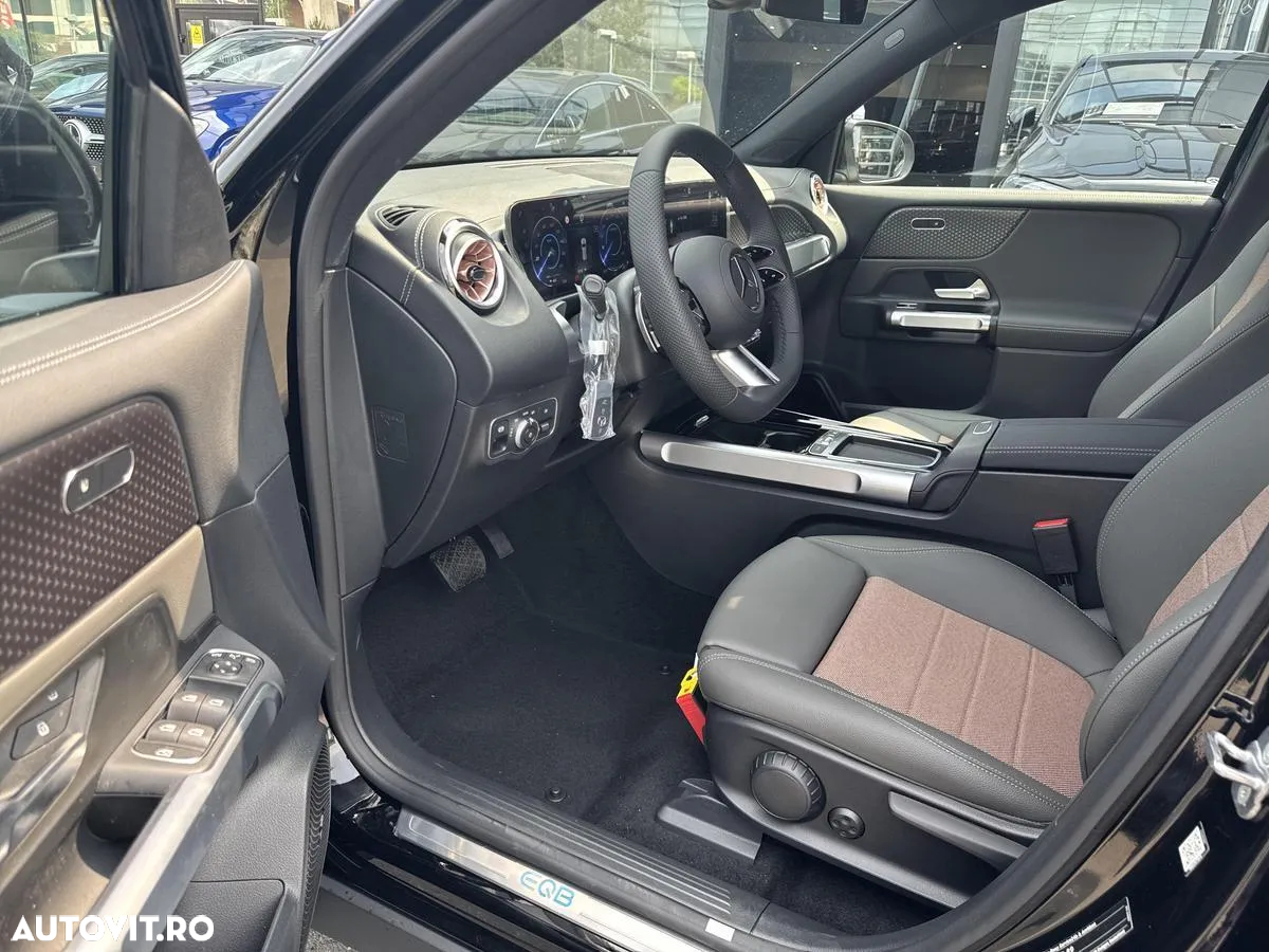 Mercedes-Benz EQB 250+ - 12