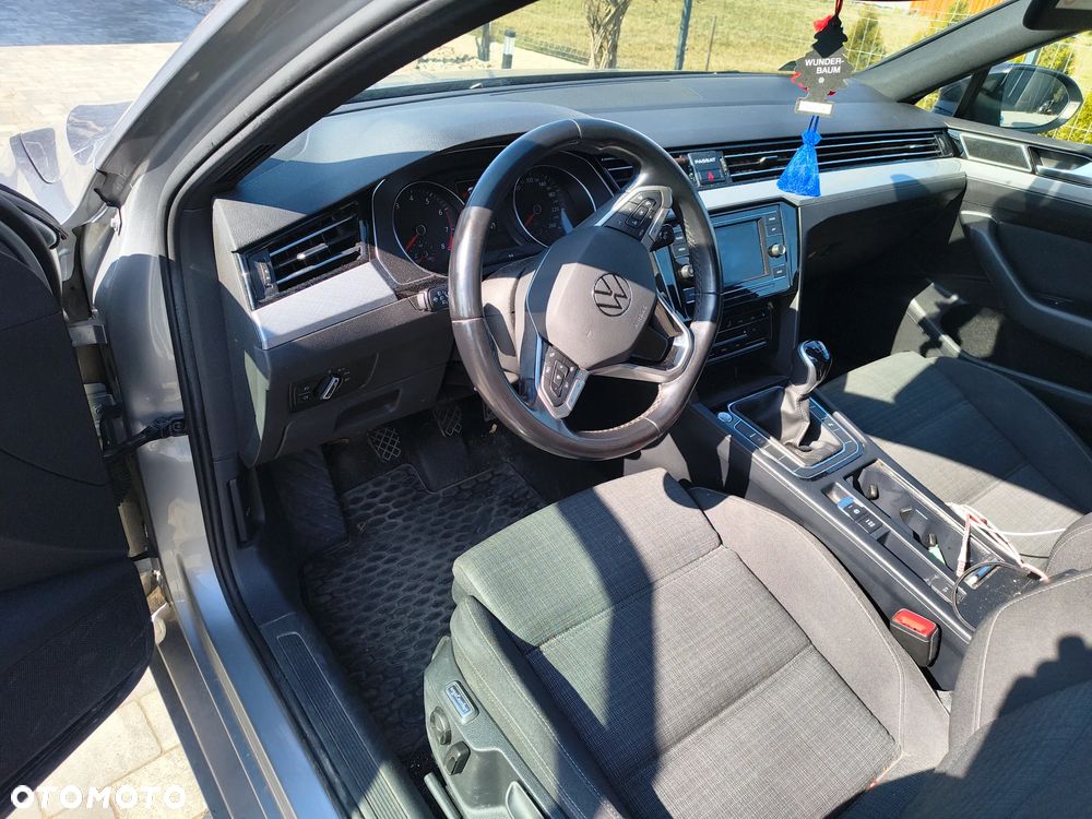 Volkswagen Passat - 5