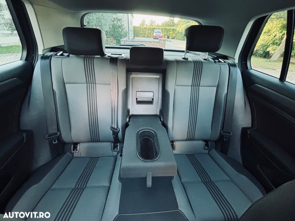 Volkswagen Golf - 13