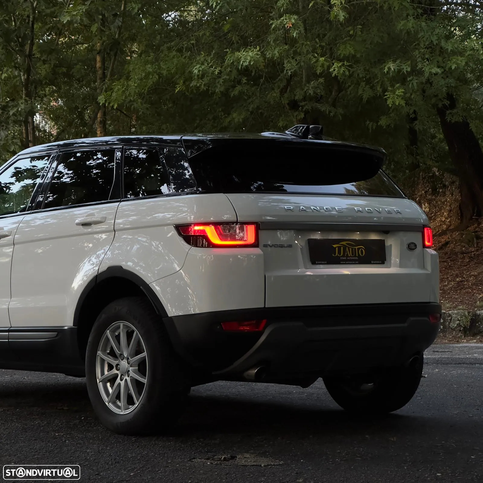 Land Rover Range Rover Evoque TD4 SE - 11