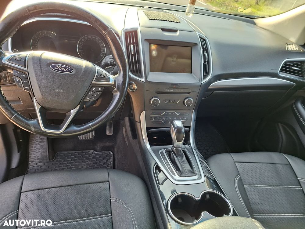 Ford Edge - 16