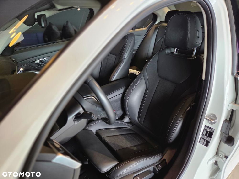 BMW Seria 3 318i Sport Line - 14