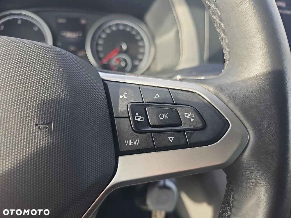 Volkswagen Caravelle - 28