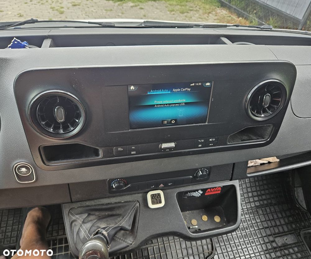 Mercedes-Benz Sprinter - 15