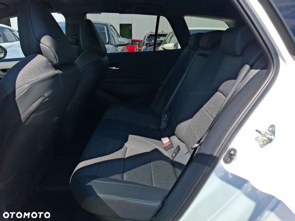 Toyota Corolla 1.8 Hybrid Style - 13