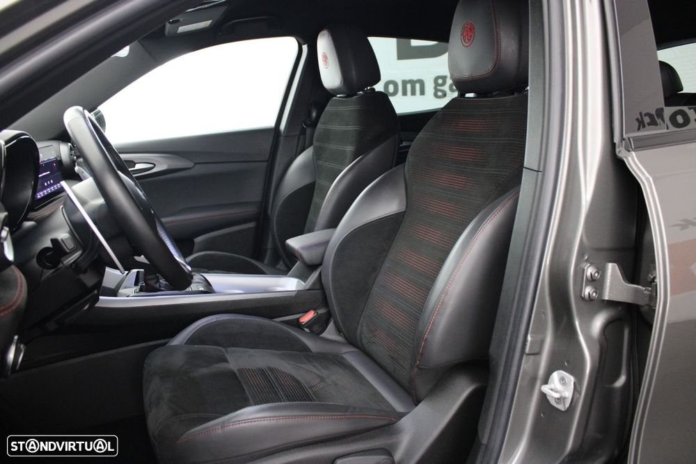 Alfa Romeo Tonale 1.3 Plug-In Hybrid Veloce e-AWD - 32