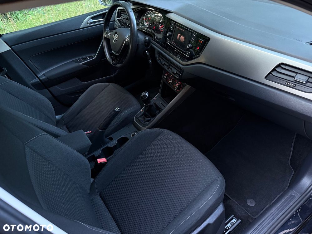 Volkswagen Polo 1.0 Comfortline - 24