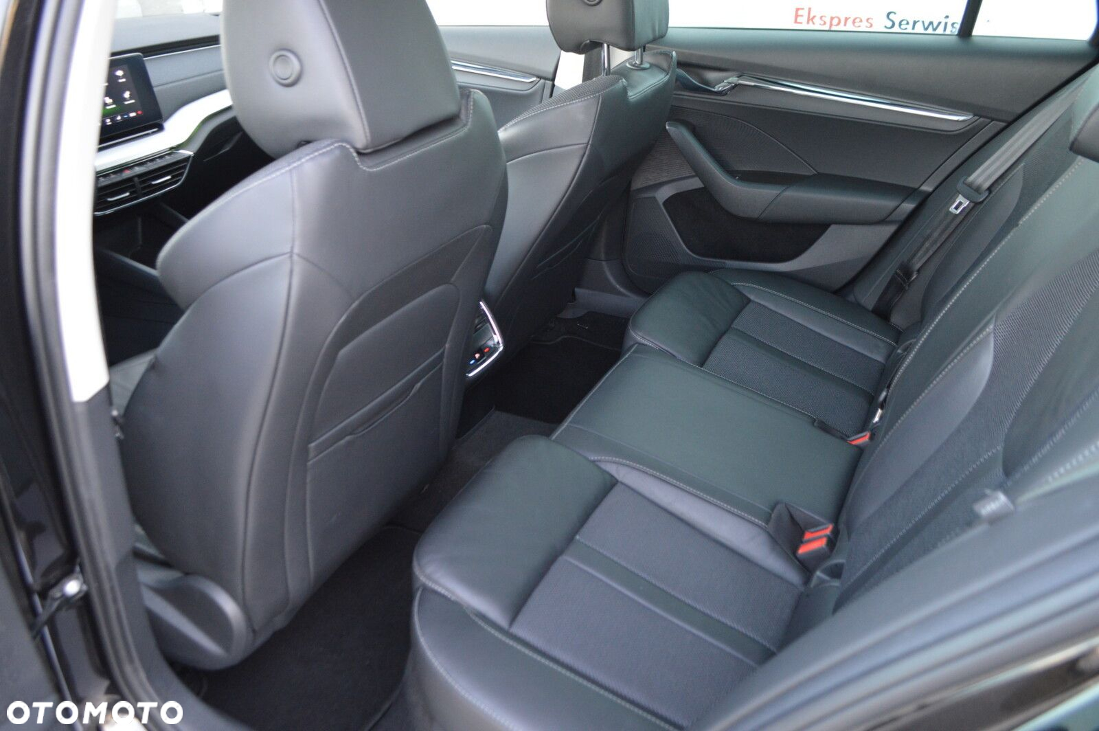 Skoda Octavia 2.0 TDI Style DSG - 22
