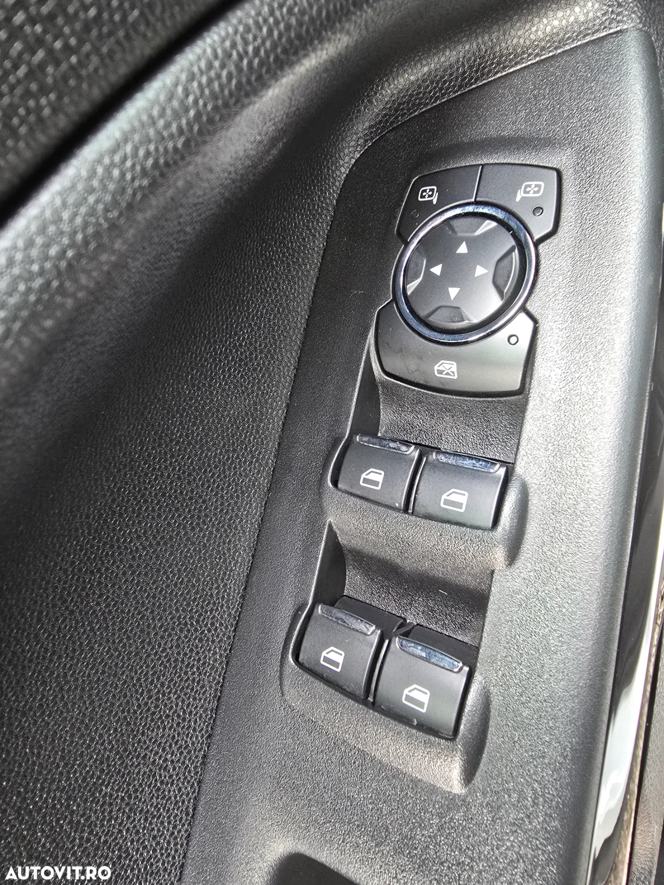 Ford EcoSport 1.5 EcoBlue Titanium - 16