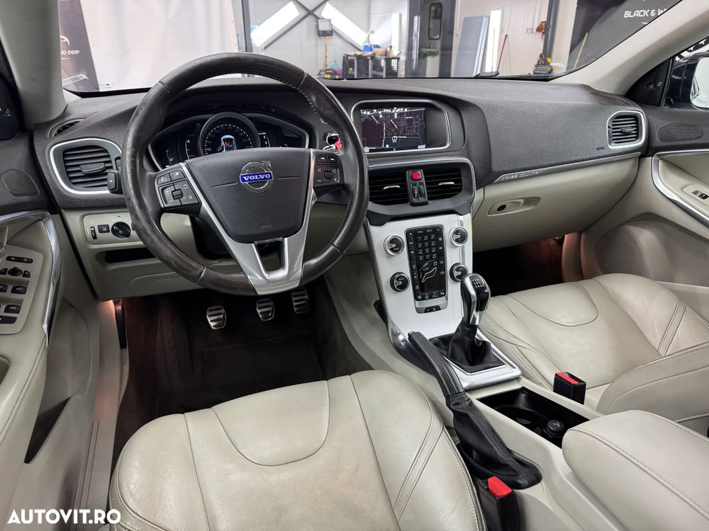 Volvo V40 D3 Ocean Race - 4