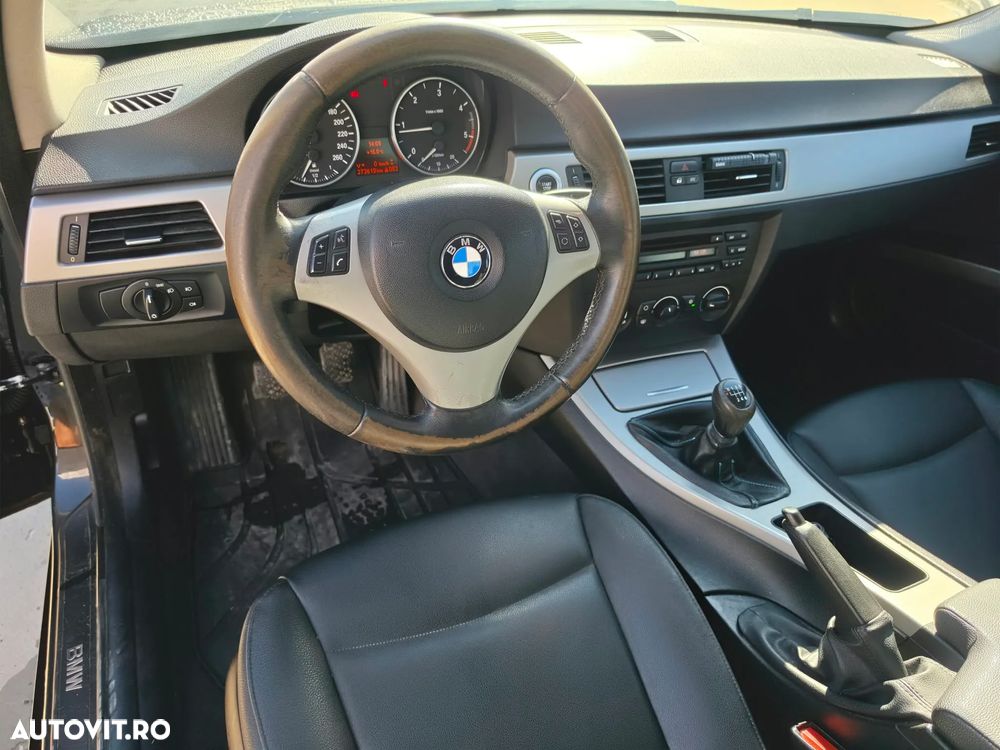 BMW Seria 3 318d - 12