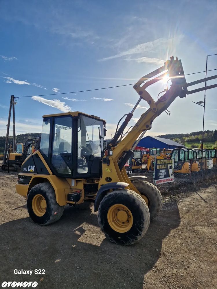 Caterpillar 906 - 10