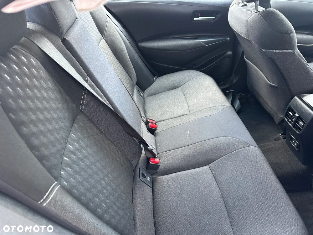 Toyota Corolla 1.8 Hybrid Comfort - 32