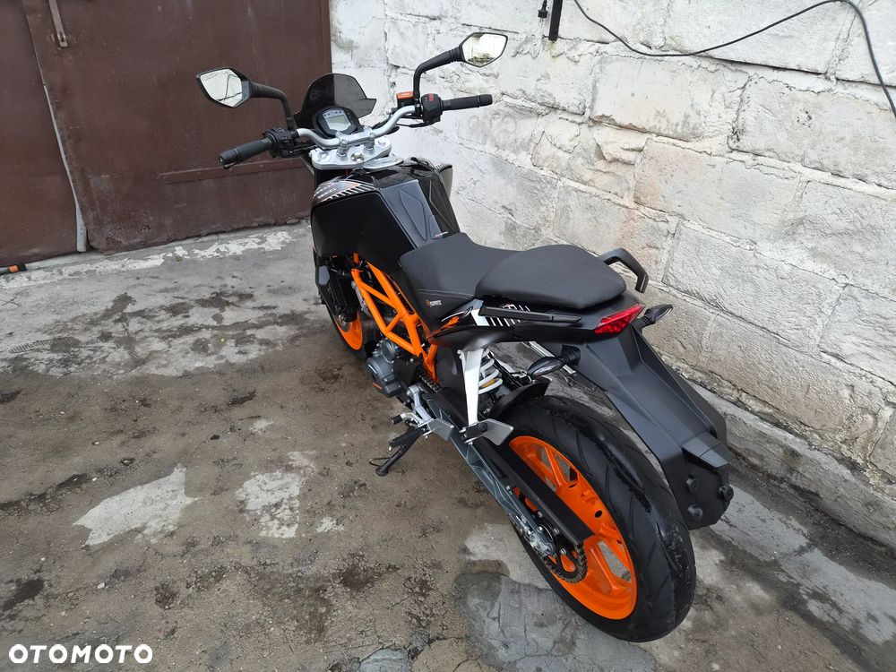 KTM Duke - 19