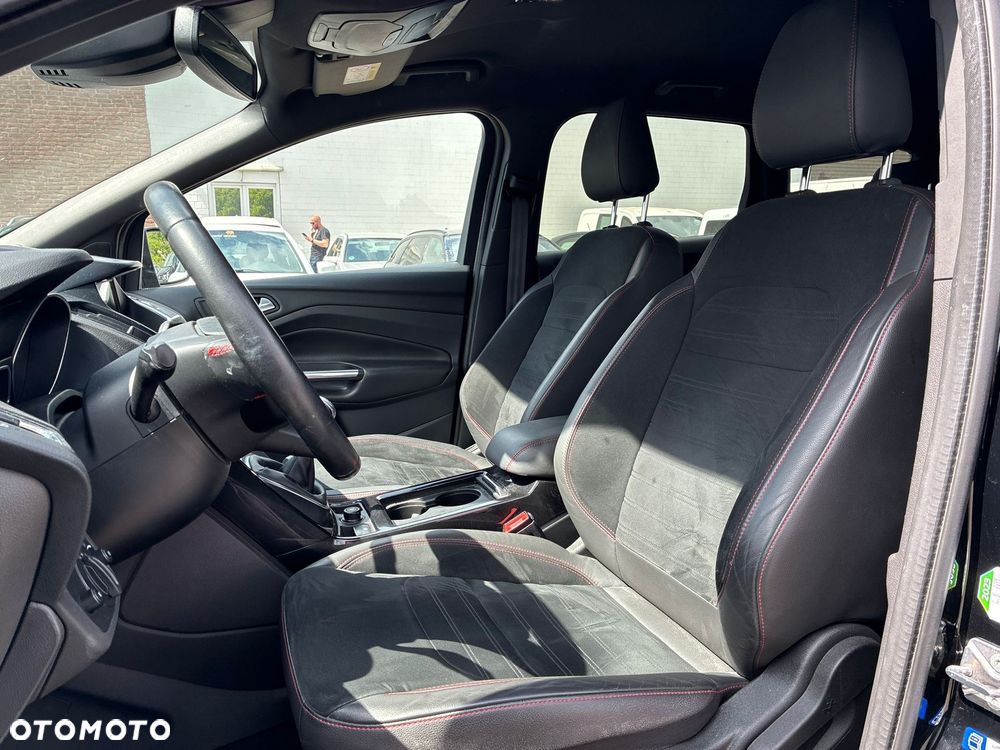Ford Kuga 1.5 EcoBoost 2x4 Titanium - 6