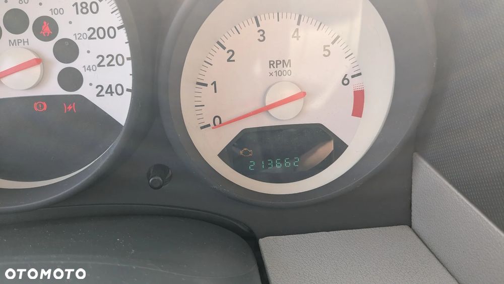 Dodge Caliber - 12