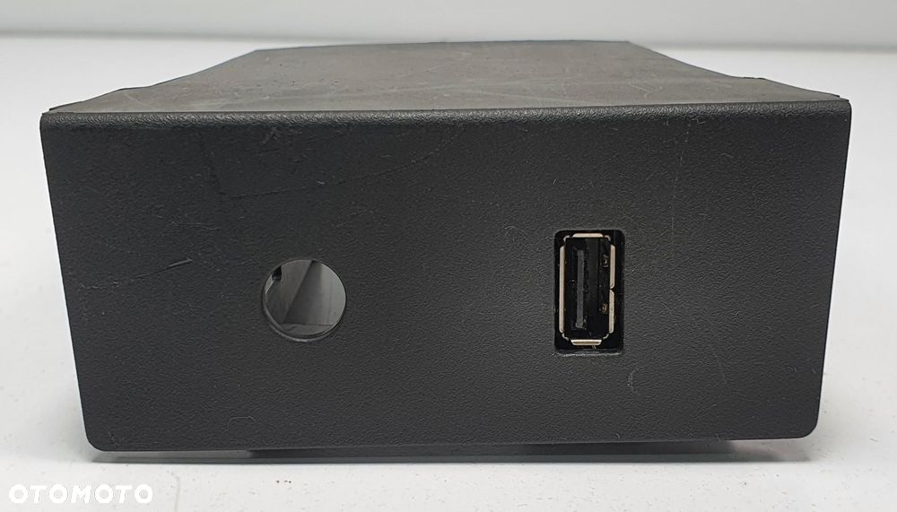 GNIAZDO USB PANEL FORD FOCUS MK3 BM51-A044L28-ADW - 1