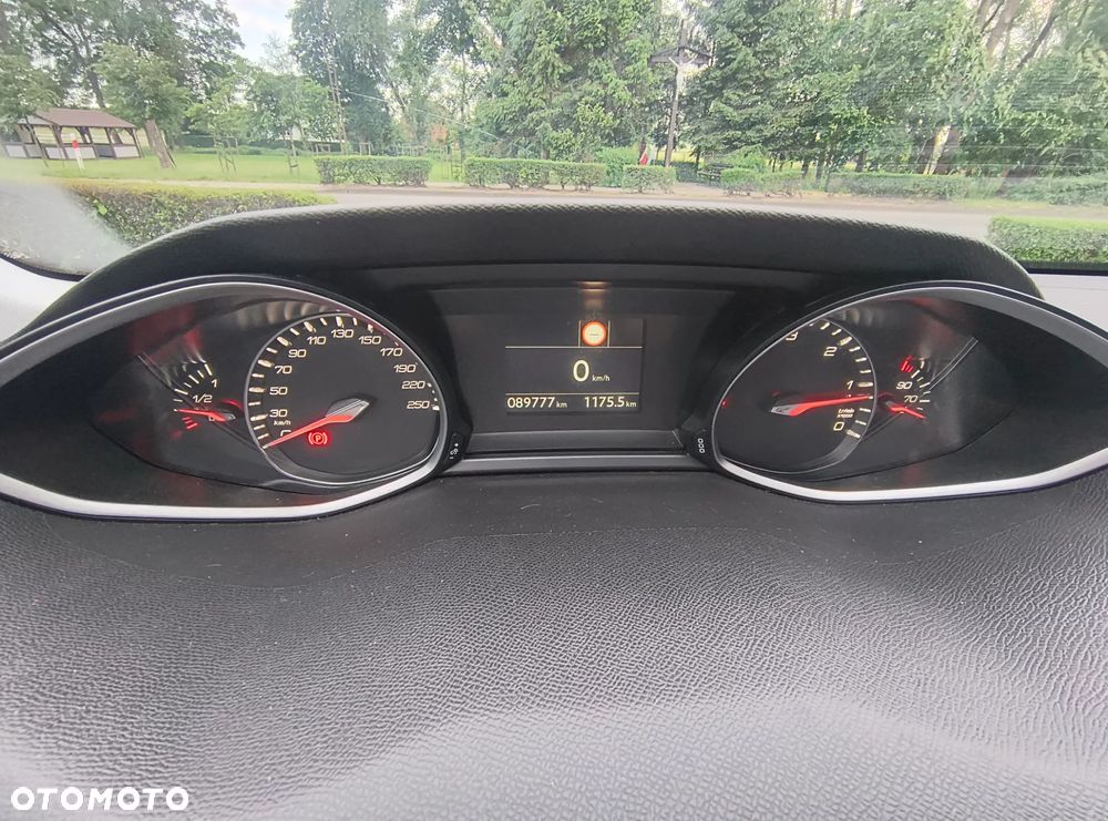 Peugeot 308 BlueHDi 130 Stop & Start Active - 17