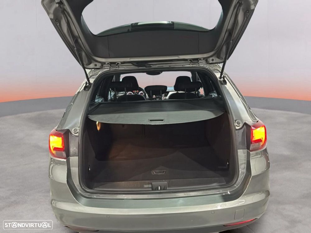 Opel Astra Sports Tourer - 15