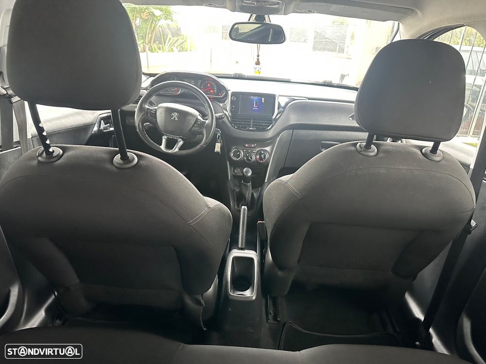 Peugeot 208 1.2 VTi SE Style - 9