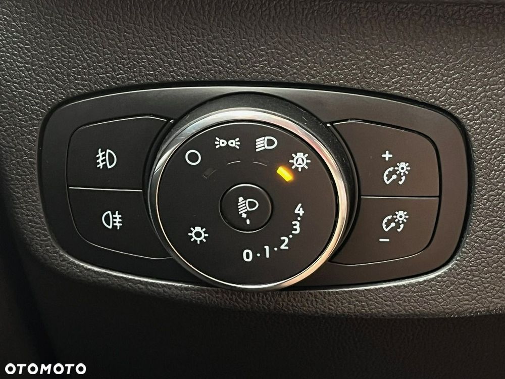 Ford Focus 1.5 EcoBlue Start-Stopp-System ST-LINE - 38