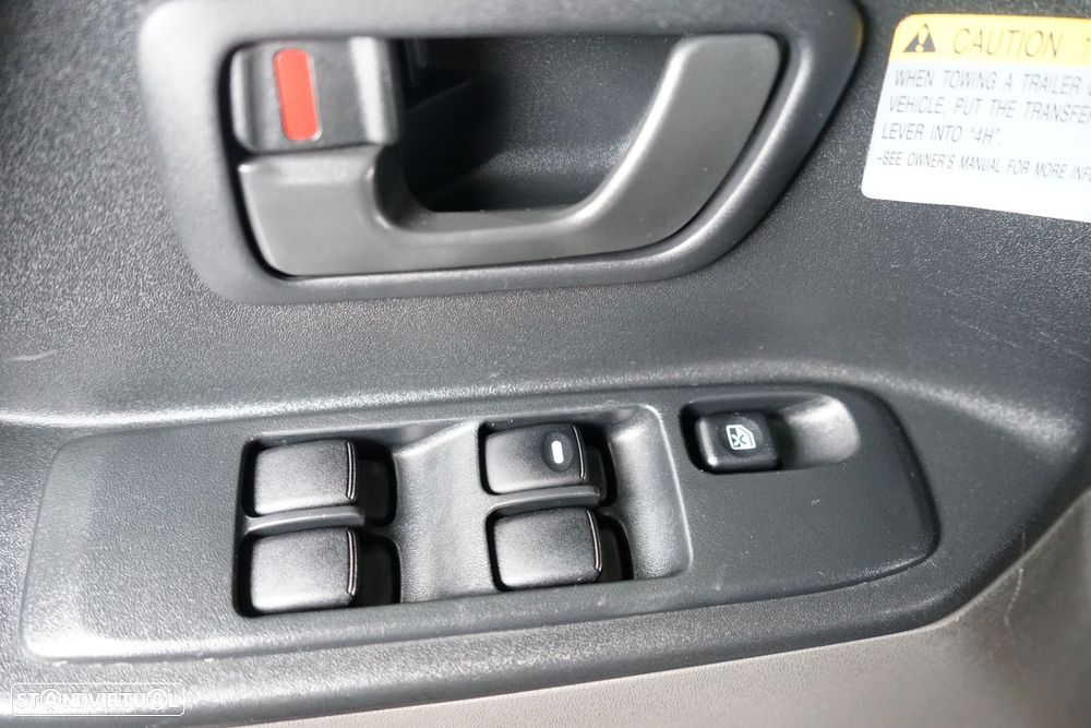 Mitsubishi Pajero 3.2 DI-D GLS ABS+CA+TA - 20
