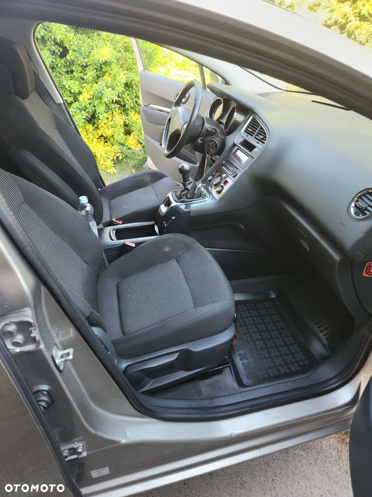 Peugeot 5008 120 VTi Access - 17