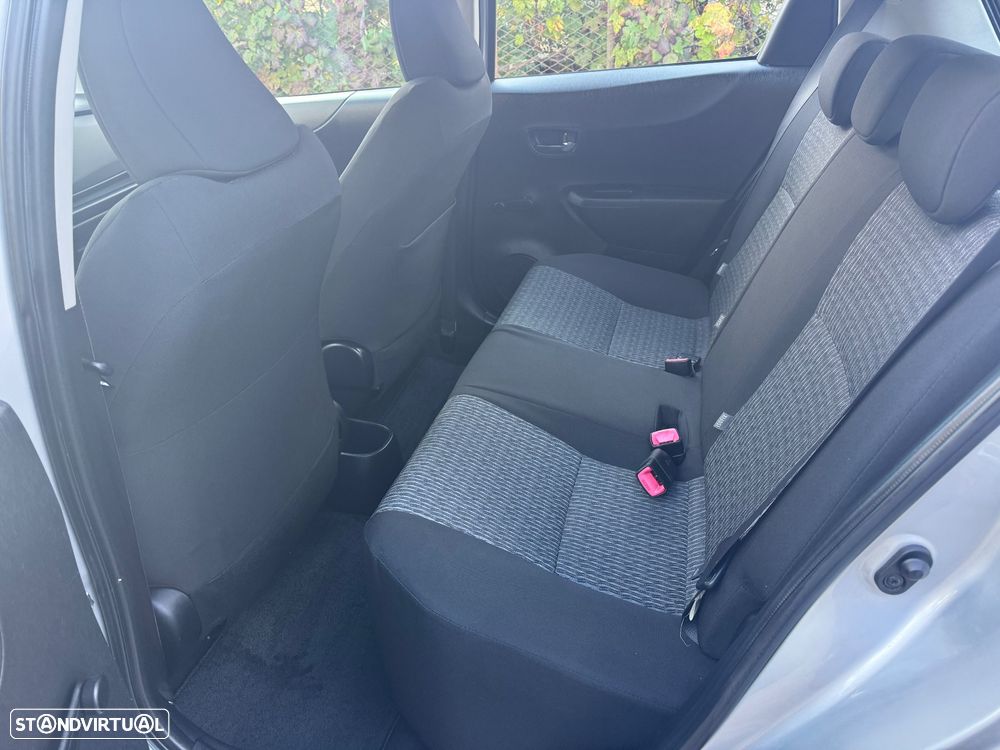 Toyota Yaris - 11