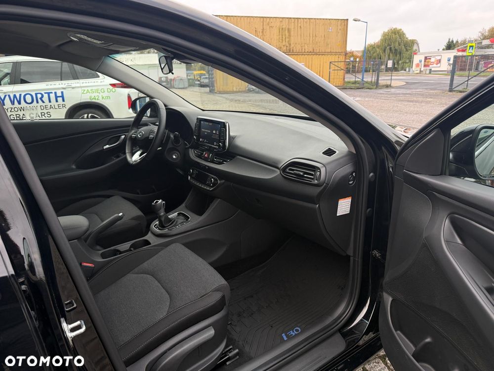 Hyundai i30 1.5 T-GDI 48V Comfort DCT - 17
