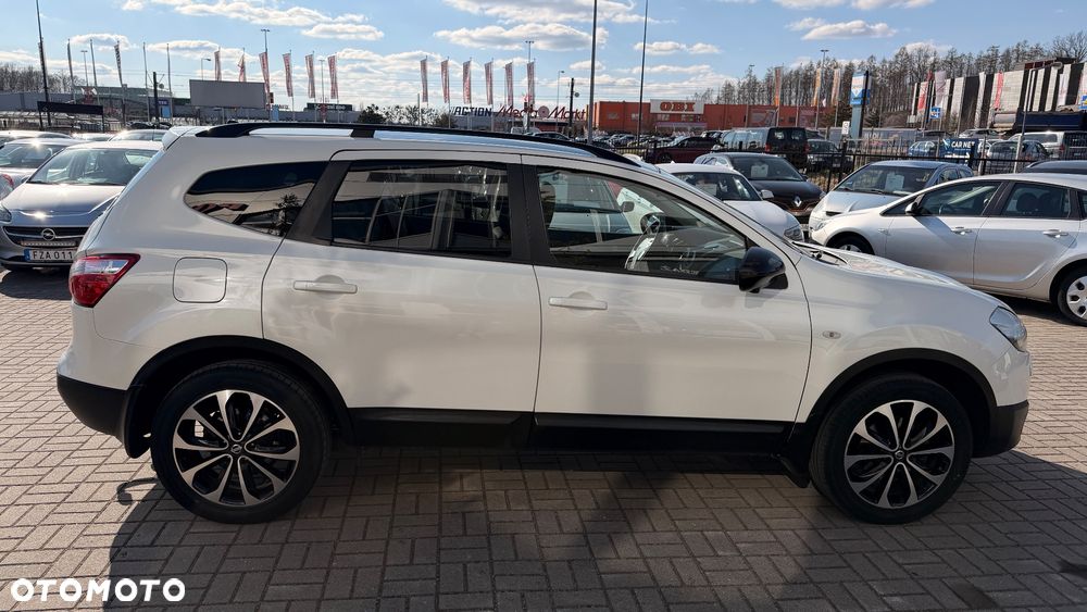 Nissan Qashqai+2 1.6 360 - 14