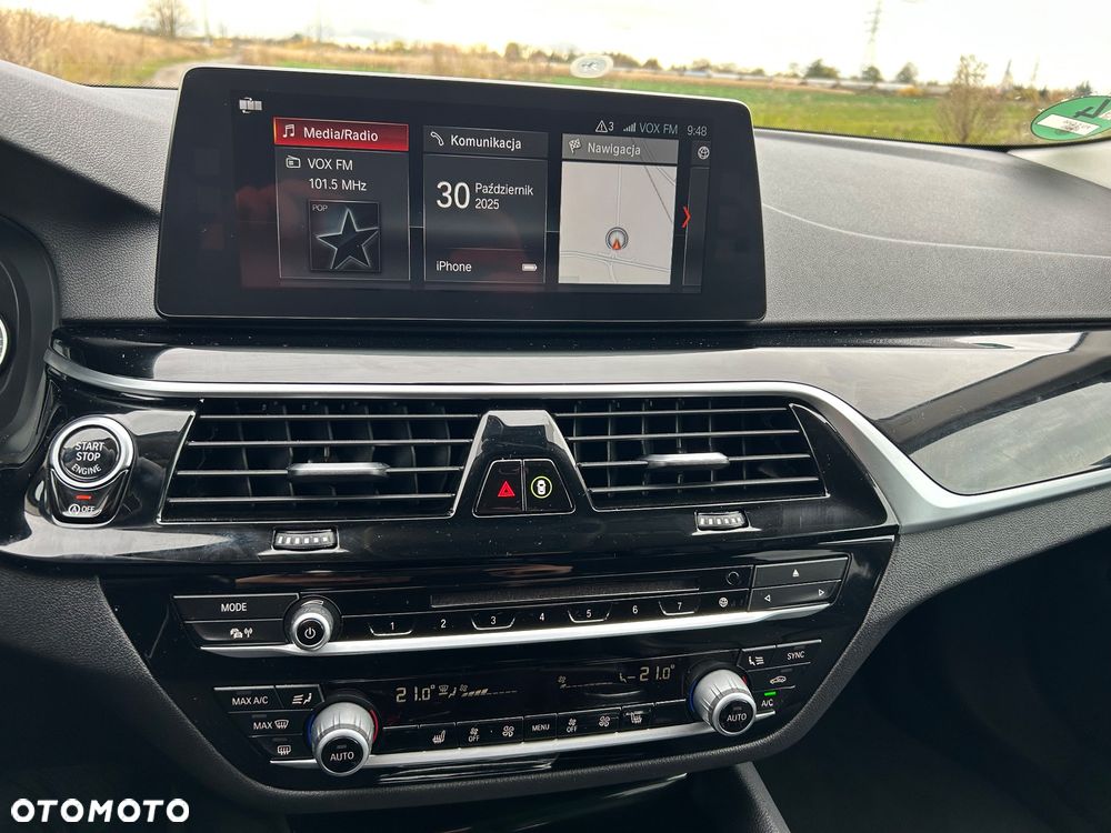 BMW Seria 5 520d Sport Line - 31