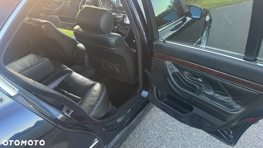 BMW Seria 7 740i - 15