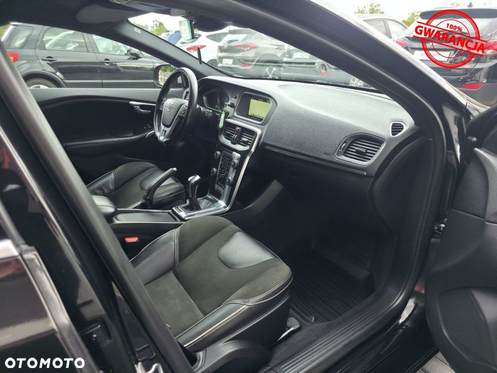 Volvo V40 D2 Drive-E R-Design Kinetic - 24