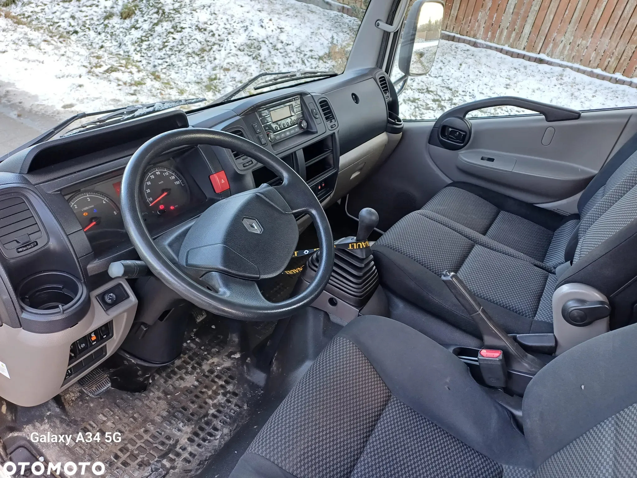Renault Maxity - 29