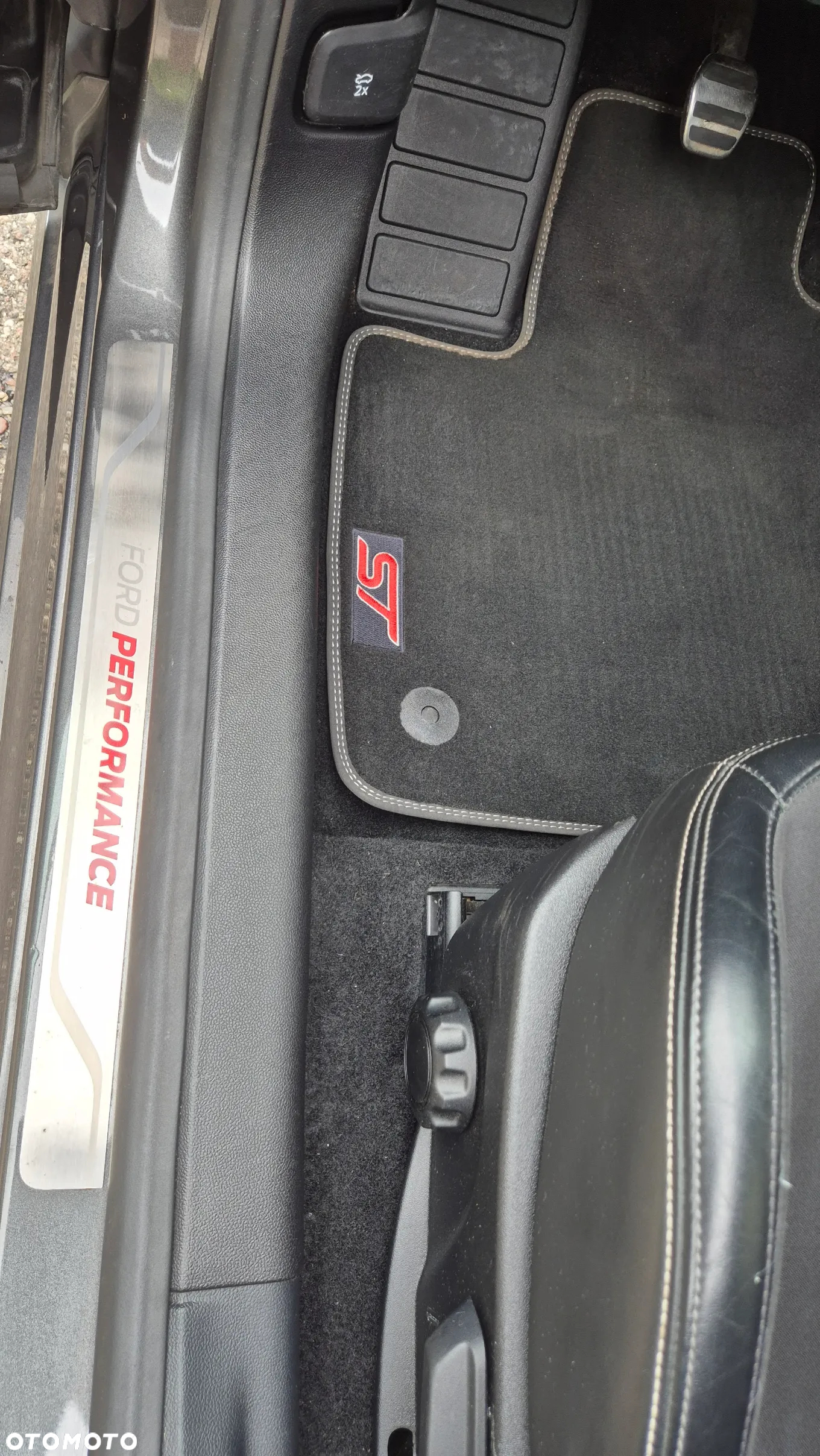 Ford Focus 2.0 EcoBlue ST - 35