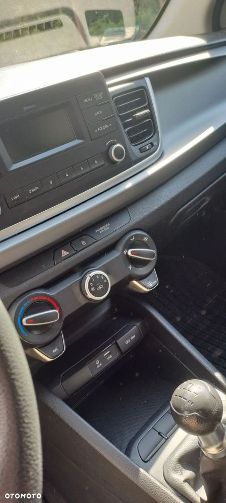 Kia Rio 1.2 L - 7